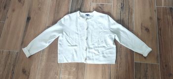 Gilet blanc un peu tâché