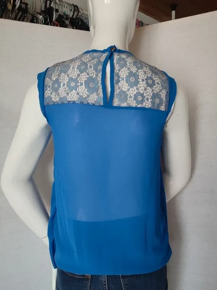 Top bleu - photo numéro 5