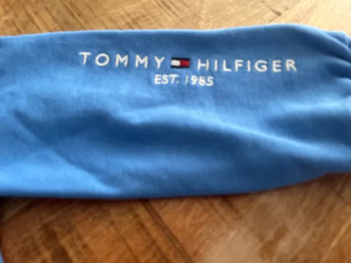 Sweat/Pull Tommy Hilfiger 104cm - photo numéro 2