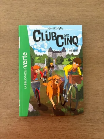 Livre bibliothèque vert