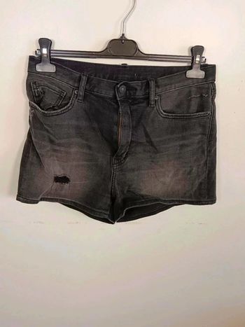 C25 short noir Uniqlo 38