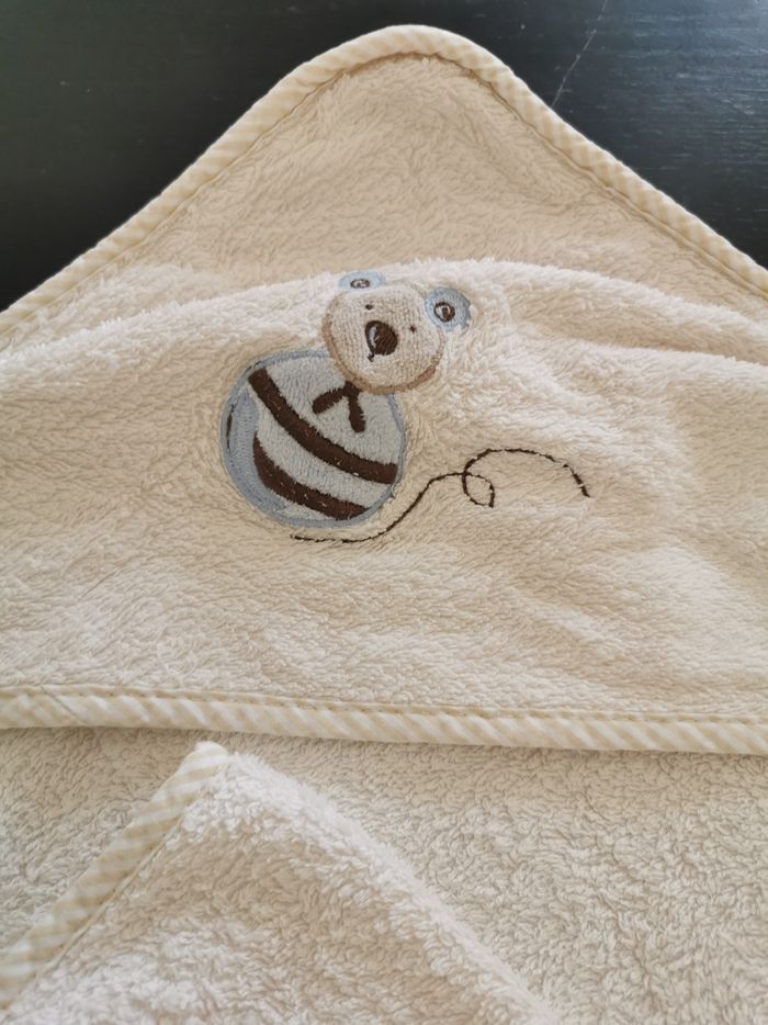 Cape de bain et gant de toilette - photo numéro 3