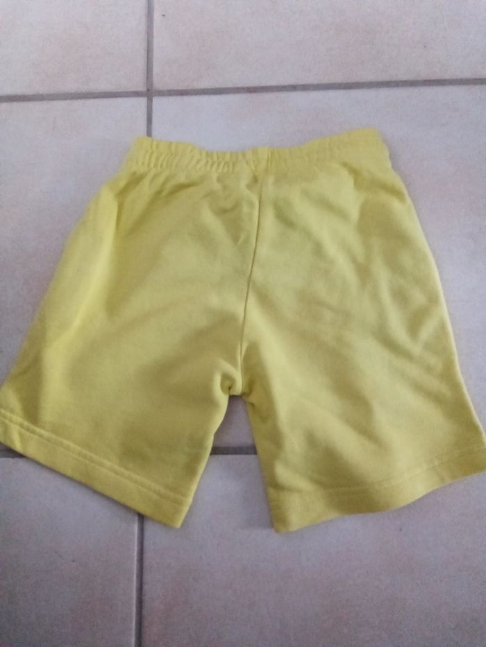 Short Kiabi taille 5 ans - photo numéro 3