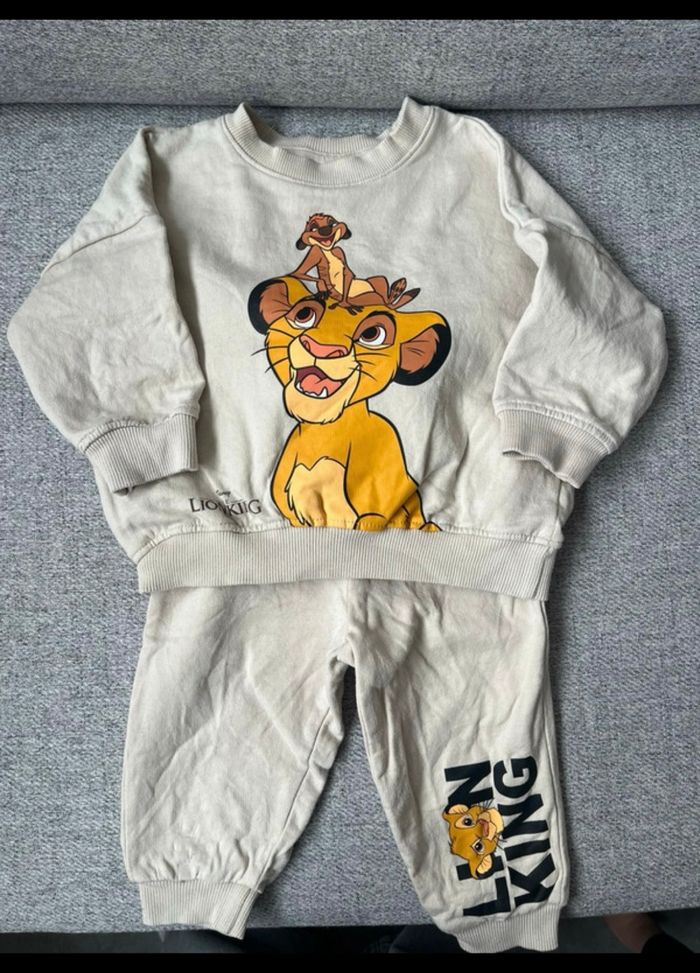 Ensemble de jogging rois lion bébé 9/12 mois