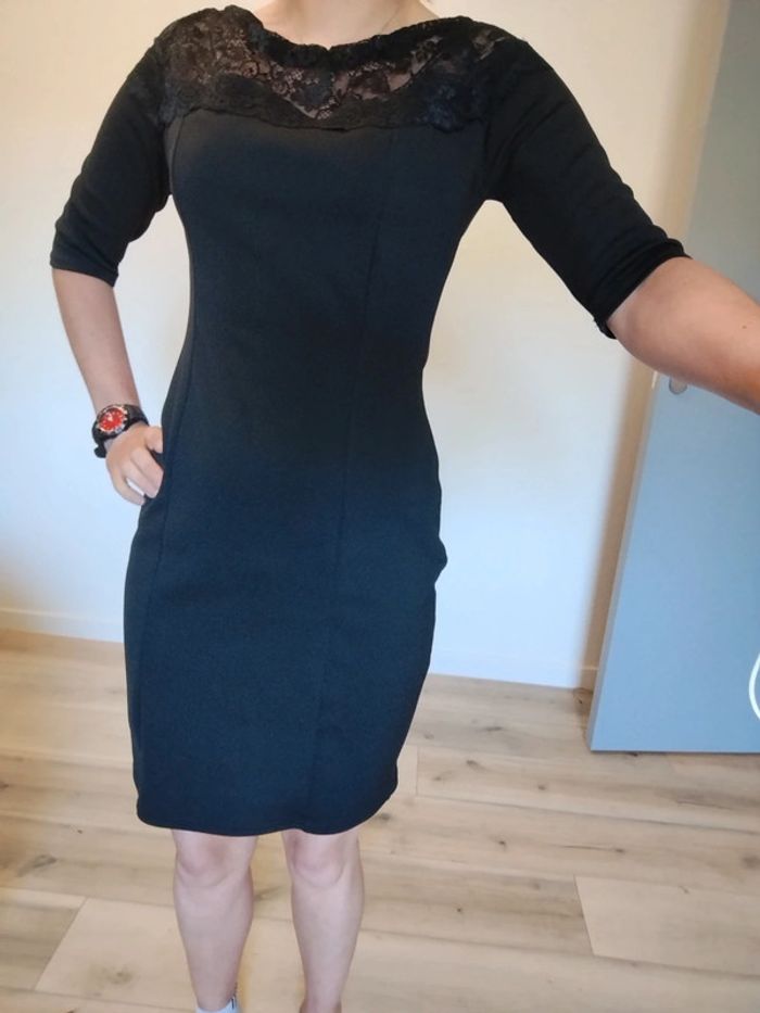 Robe noir cocktail