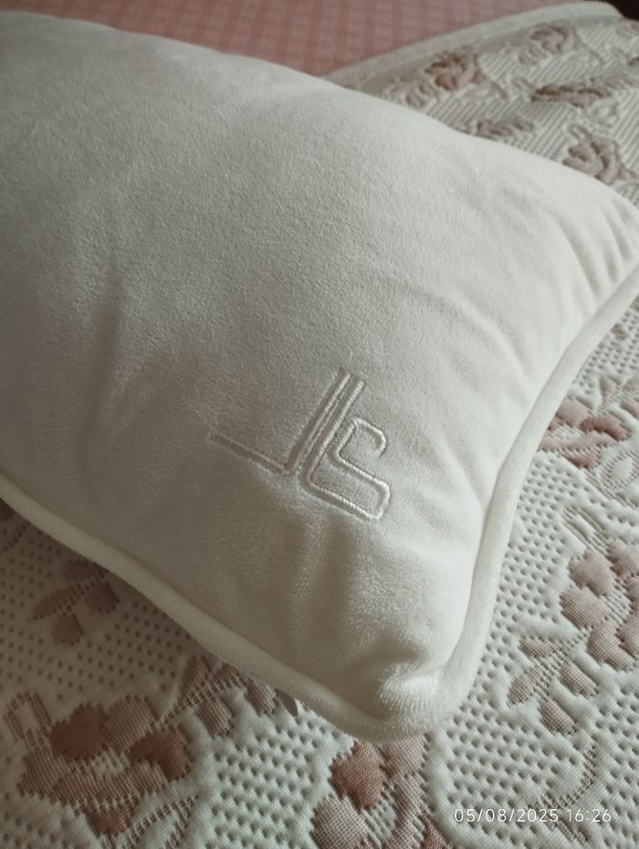 Coussin jean louis scherrer