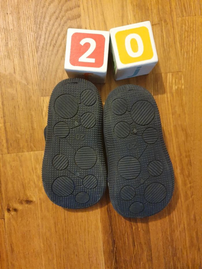 Chaussons bébé scratch taille 20 smiley - photo numéro 2