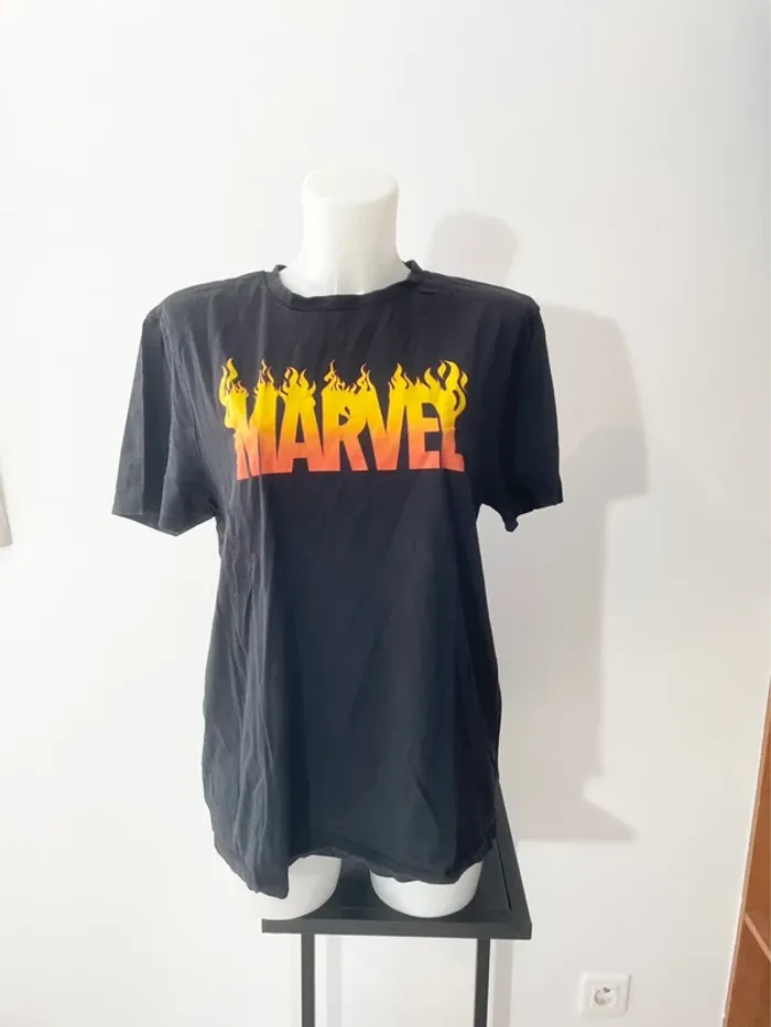 T-shirt noir marvel