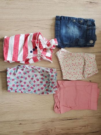 Lot de 5 vêtements taille 18 mois fille
