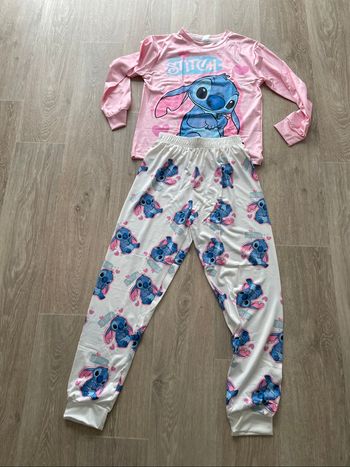 Pyjama stitch rose enfant taille 11/12 ans neuf jamais porté