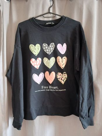 Pull noir Free Heart Stradivarius Taille L40