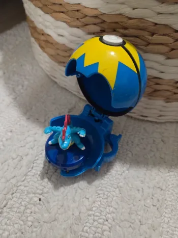 Toupie pokemon