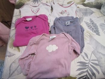 lot de 5 bodies 6 mois