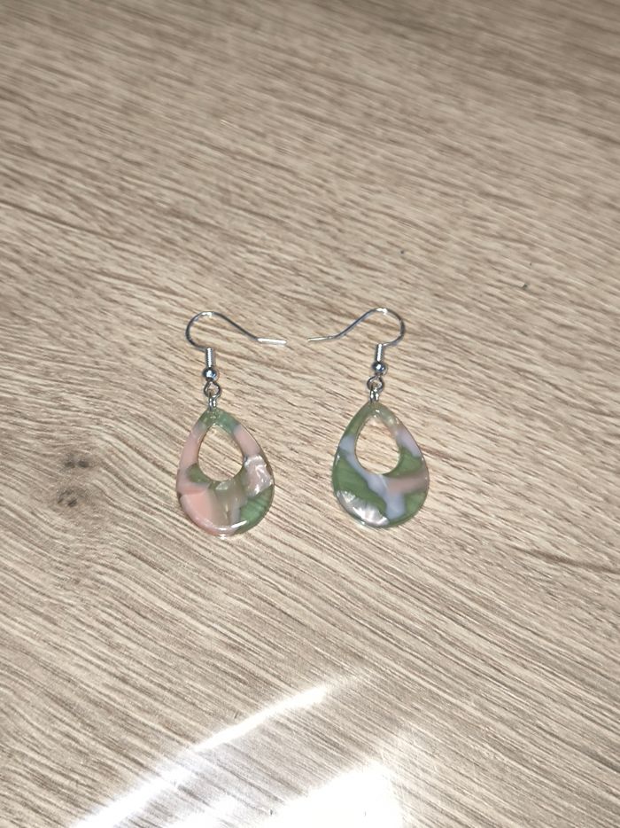 Boucles d’oreilles pendantes marbrées – style goutte multicolore - photo numéro 2