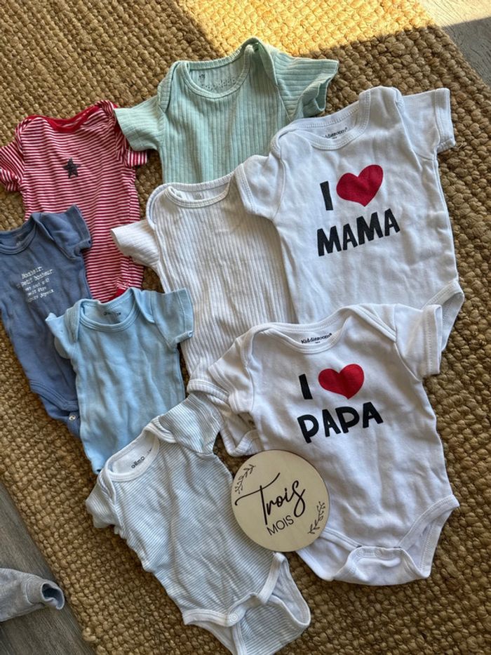 Lot de bodies bébé 3 mois - photo numéro 2