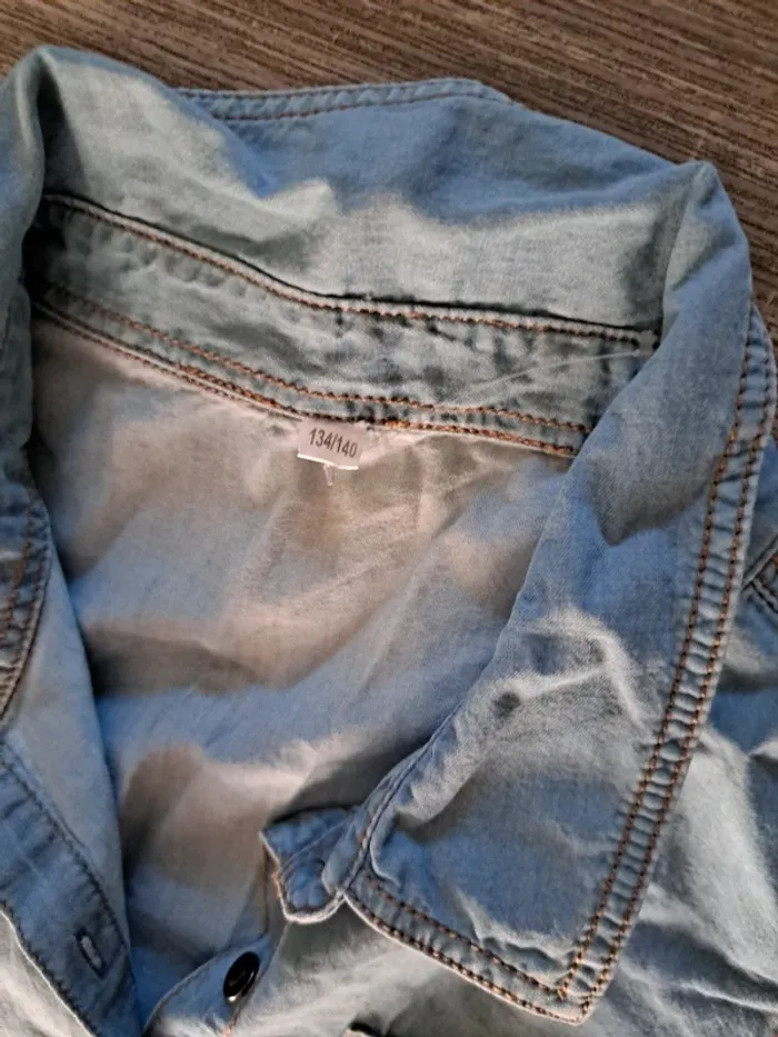 Salopette fine en jean taille 10 ans - photo numéro 2