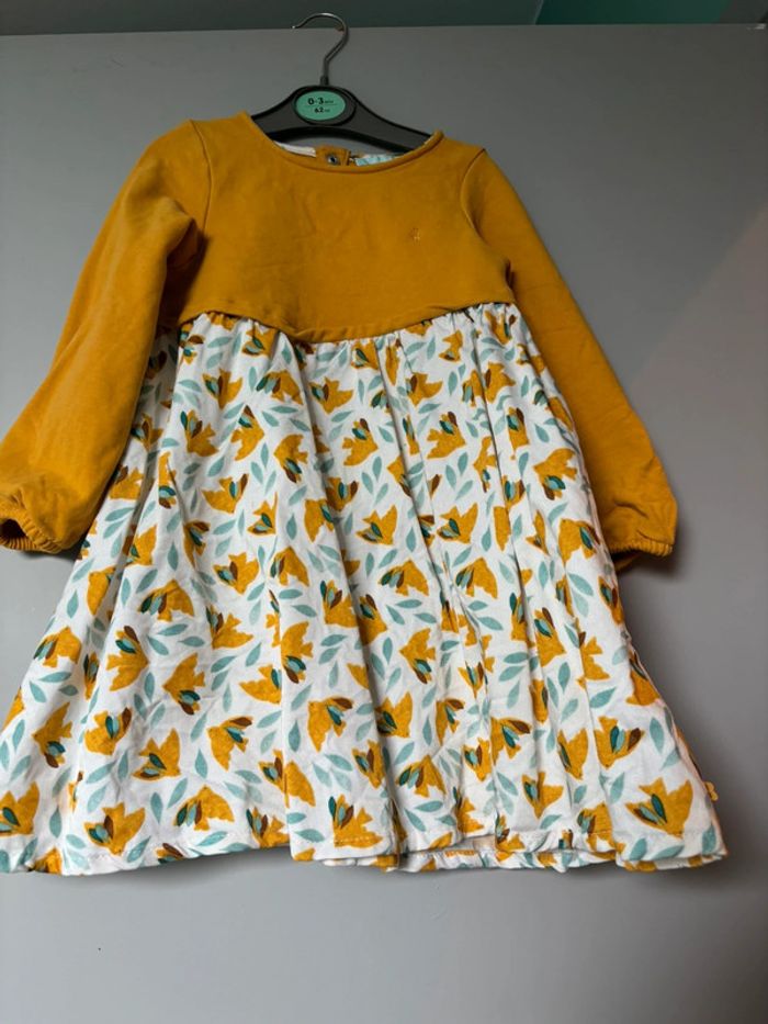 Robe jaune à fleurs - photo numéro 3