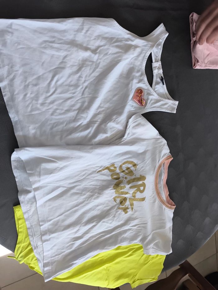 Lot de 3 tee shirts et 1 débardeur - photo numéro 4