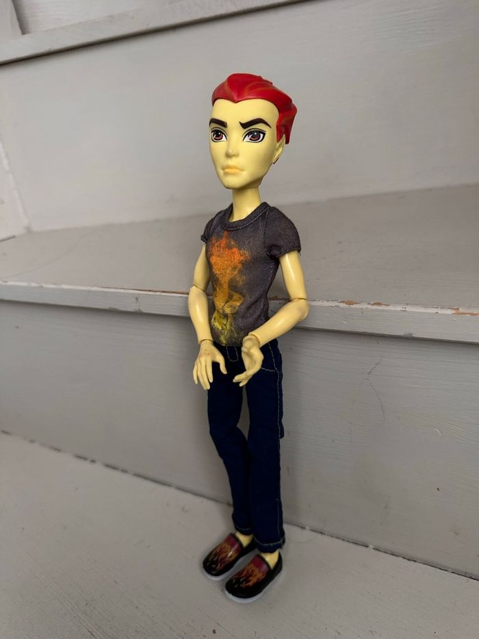 Poupée Monster high - photo numéro 3