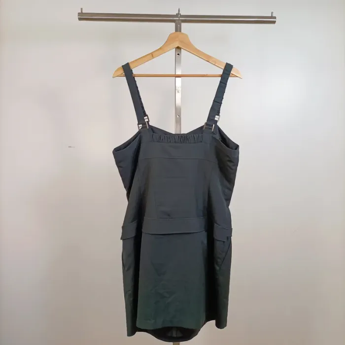 Robe courte noire à bretelles larges réglables et découpe taille haute – taille 38 A900 - photo numéro 4