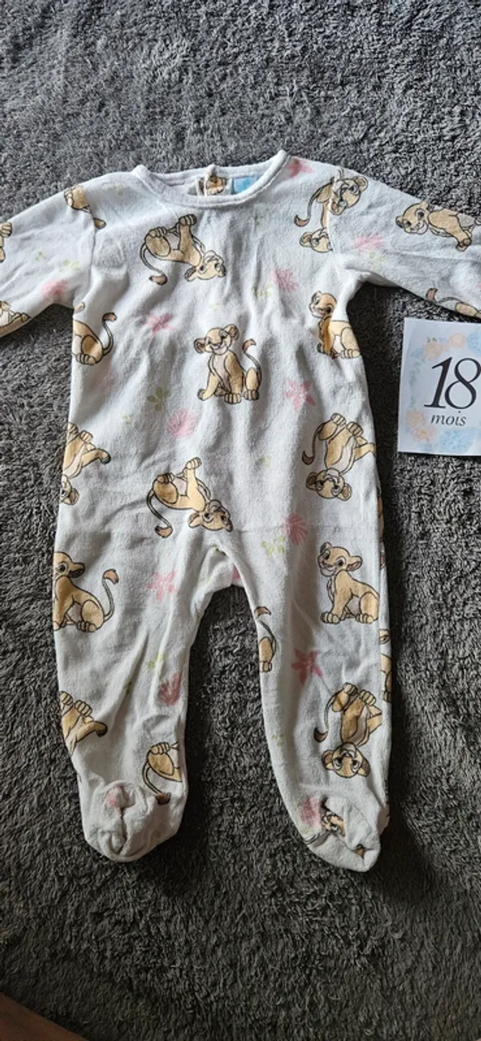 Pyjama 1 pièce chaud simba le roi lion 18 mois
