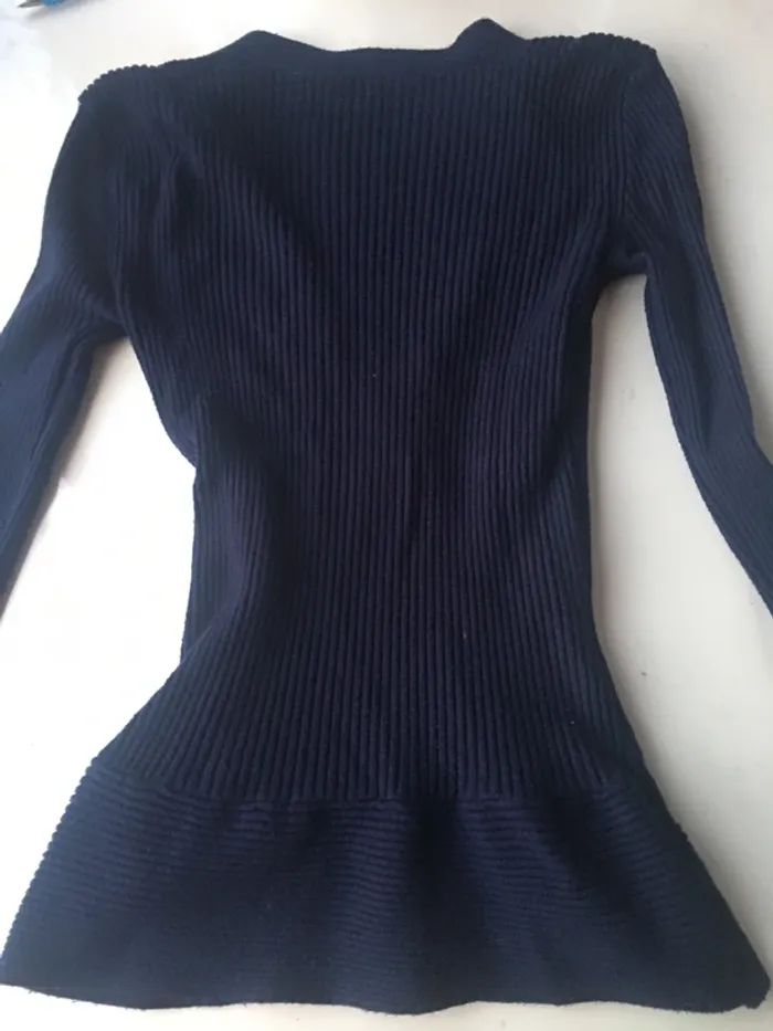 Pull bleu marine décolleté dentelle taille S/M - photo numéro 3