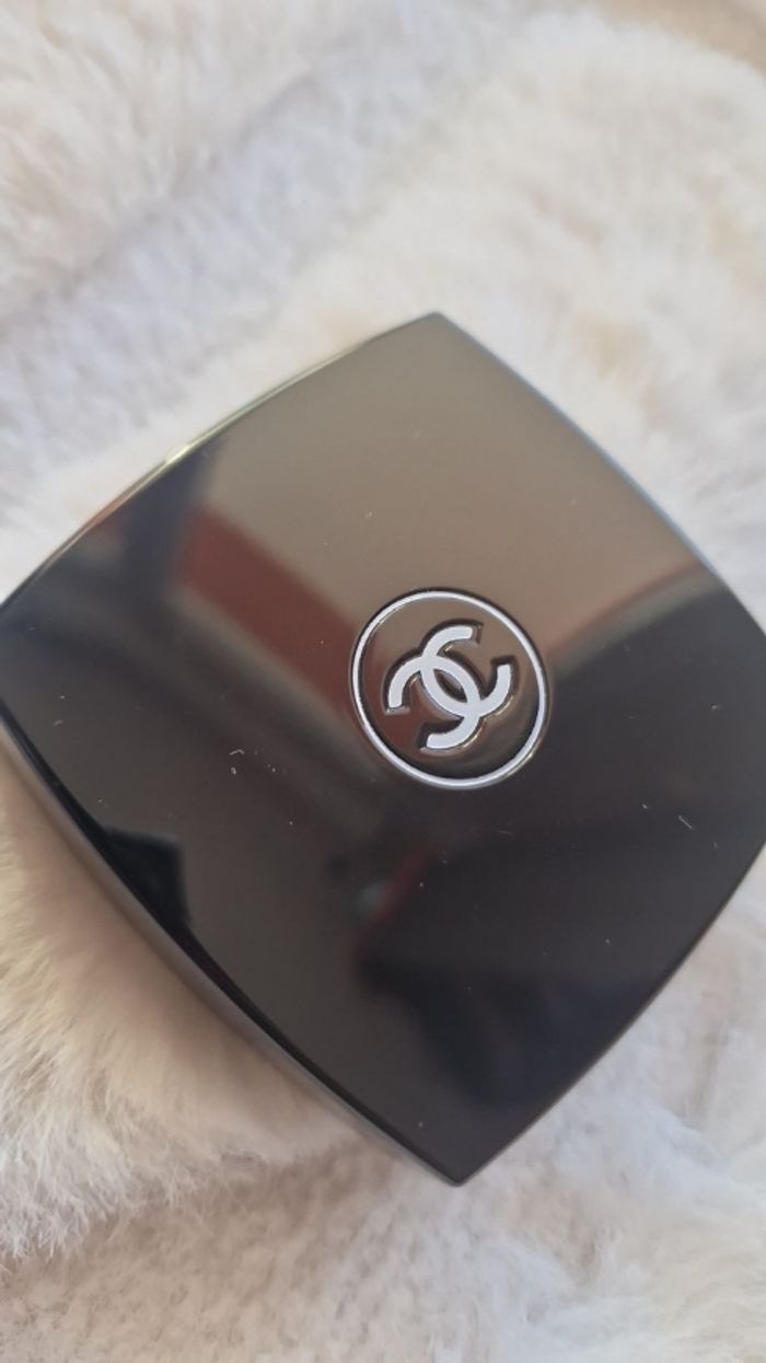 les 4 ombres 368 Chanel - photo numéro 4