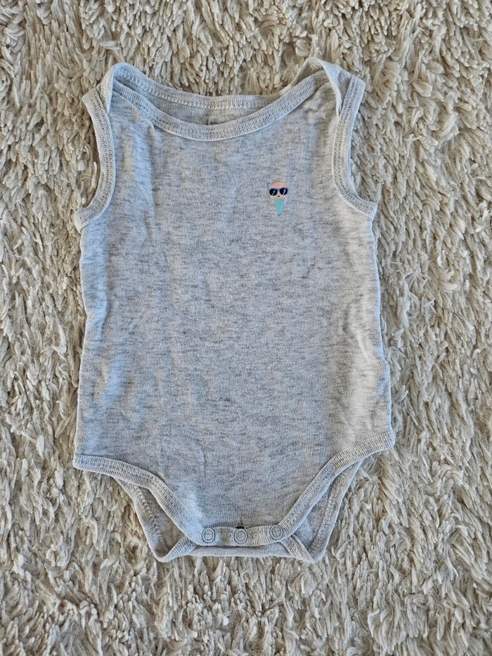 Lot 5 bodies sans manche 1 mois - photo numéro 3