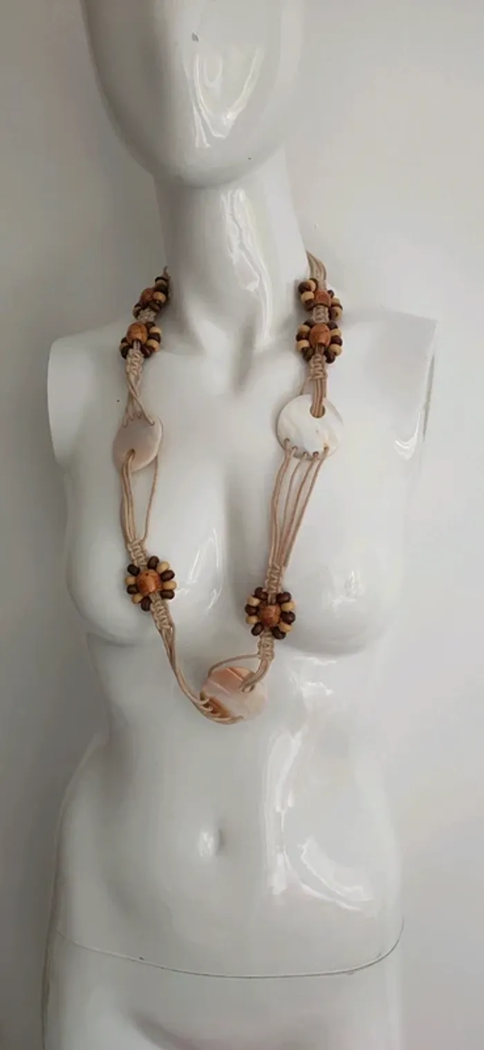 Lots de colliers 'ethniques' marrons (dont 2 avec nacres) - photo numéro 5