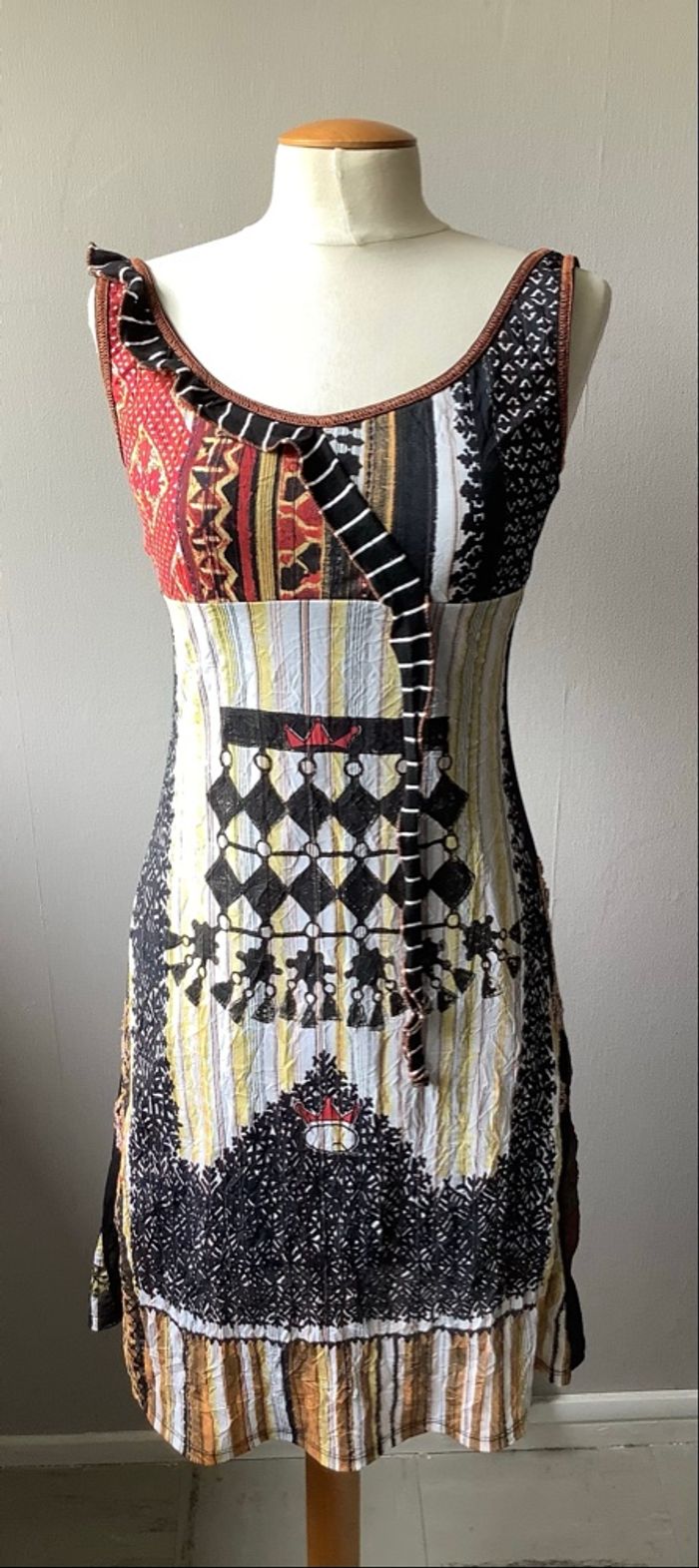 Robe Save The Queen - taille M - Made in Italy - photo numéro 10