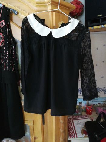 Très jolie haut dentelle