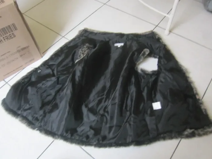Veste fausse fourrure sans manches manches gris/marron taille 10 ans - photo numéro 6