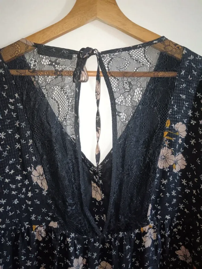 Jolie robe fleuri - photo numéro 2