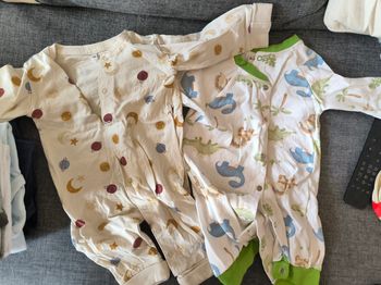 Lot 14 pyjamas 