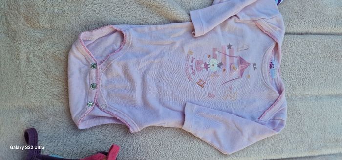 Lot bodies 6mois - photo numéro 3