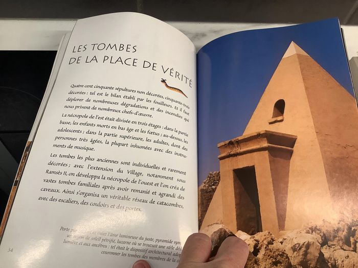 Christian Jacq La Pierre De Lumière, Tome 1 - photo numéro 6