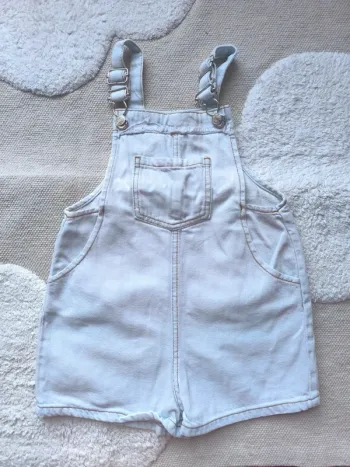 👖 Salopette en jean délavé Zara – Taille 2/3 ans 👧