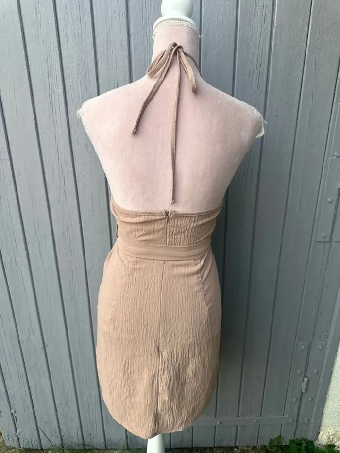 Robe d’été fines bretelles dos nu beige chic shein 36/S - photo numéro 4