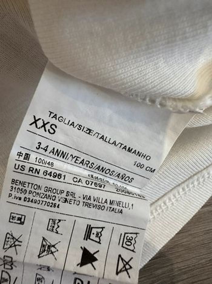 Lot 2 T shirt Benetton 3-4ans - photo numéro 3