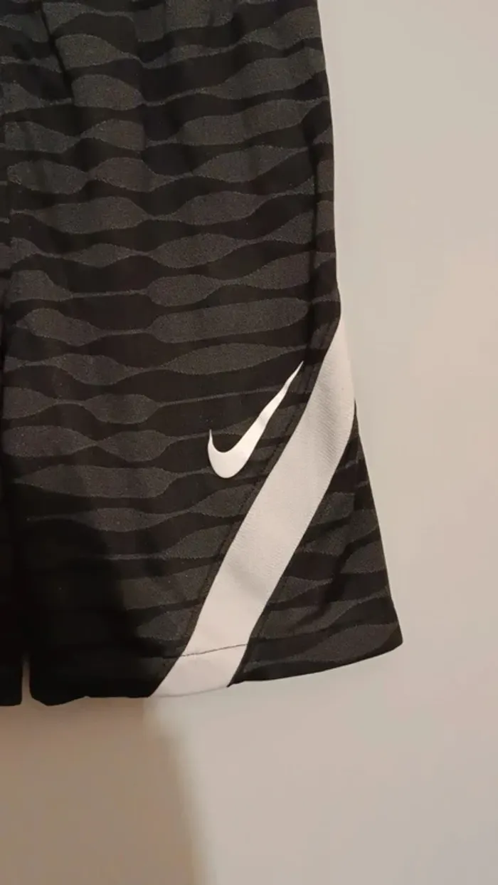 Short de sport - photo numéro 2