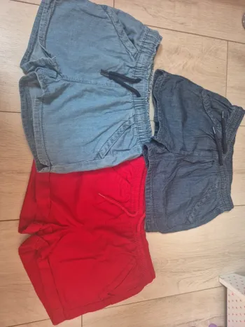 3 shorts neufs