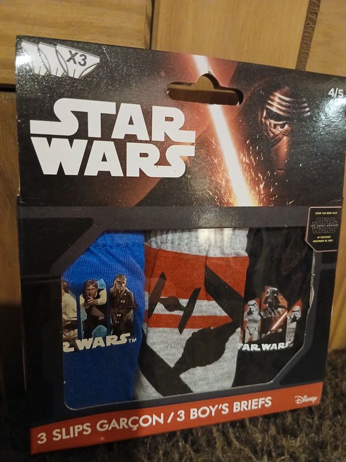 1 pack de 3 slips T4/5 ans star wars disney - photo numéro 2