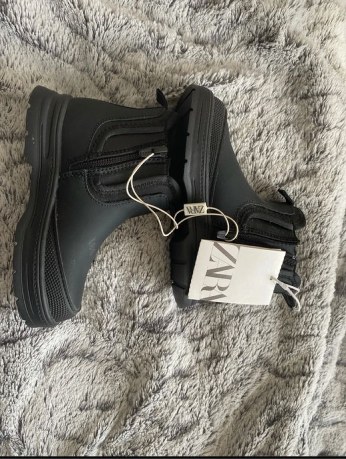 Botte noir garçon taille 23 Zara
