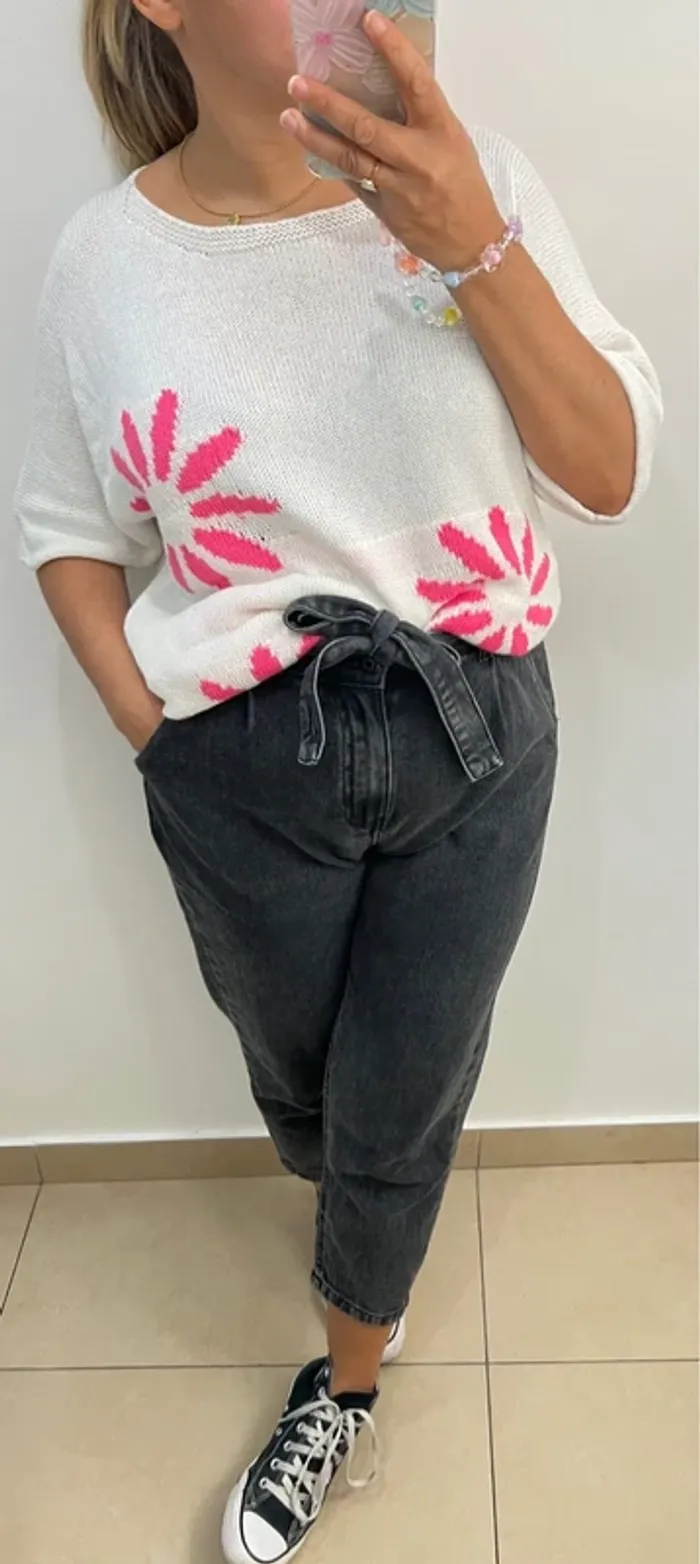 Pull large avec fleurs - photo numéro 3