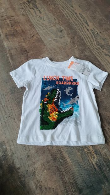 T-shirt in extenso 3 ans neuf avec étiquette 🏷