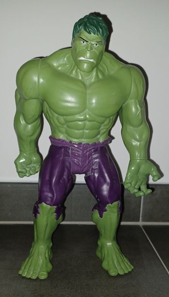 Hulk figurine
