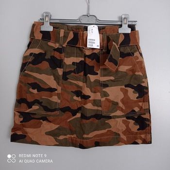 Mini-jupe camouflage t38 neuve