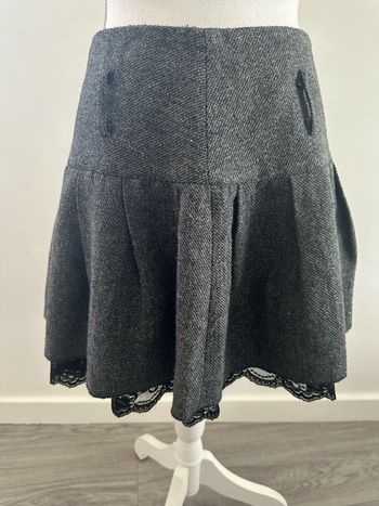 Jupe patineuse en laine argentée et dentelle noire T38 M