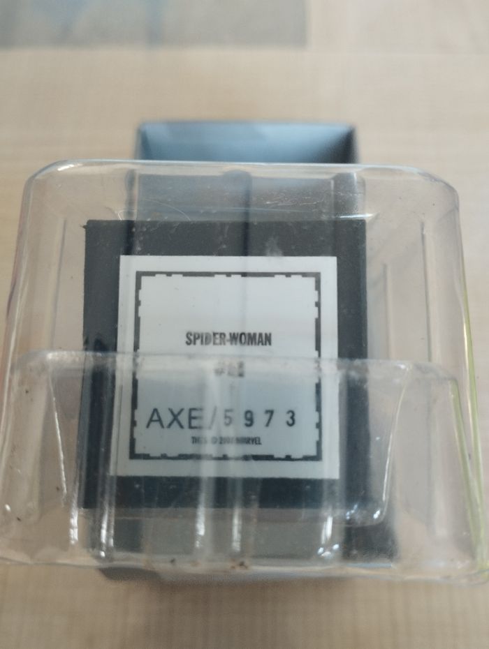 Figurine Marvel spider woman en plomb - photo numéro 4