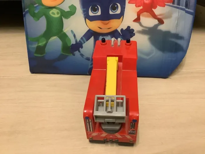 Camion Sam le pompier - photo numéro 8